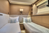 Prestige 690 - guest cabin